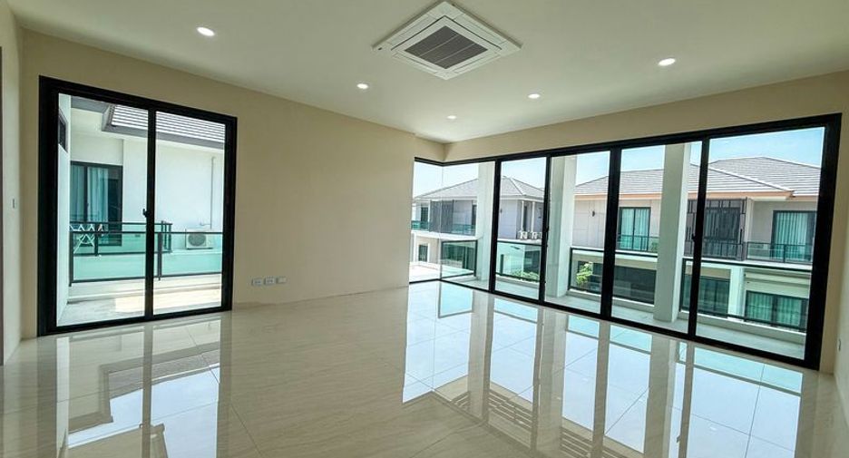 出售 4 卧室 独立屋 在 Mueang Chon Buri, Chon Buri