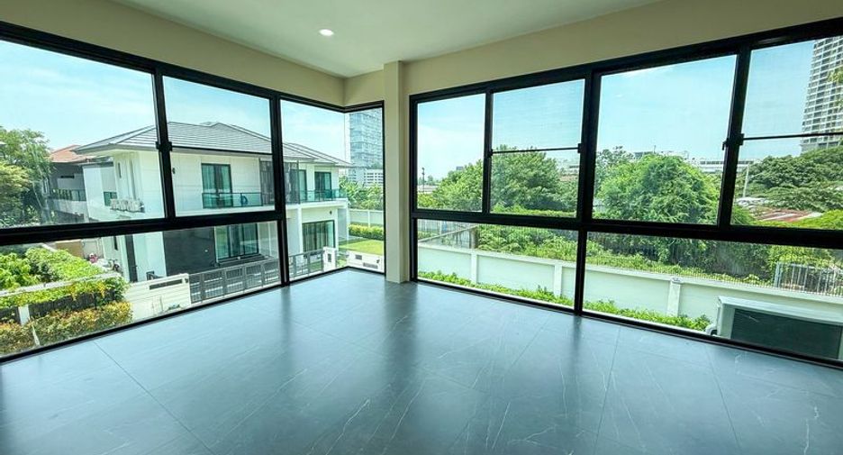 出售 4 卧室 独立屋 在 Mueang Chon Buri, Chon Buri