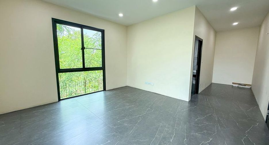 出售 4 卧室 独立屋 在 Mueang Chon Buri, Chon Buri