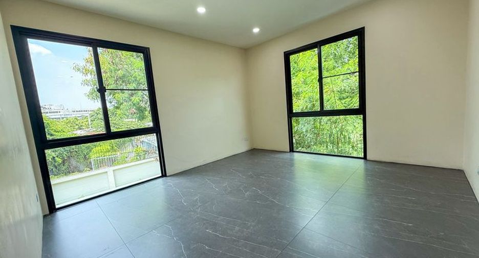 出售 4 卧室 独立屋 在 Mueang Chon Buri, Chon Buri
