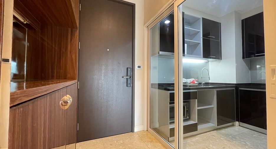For sale 1 Beds condo in Khlong Toei, Bangkok