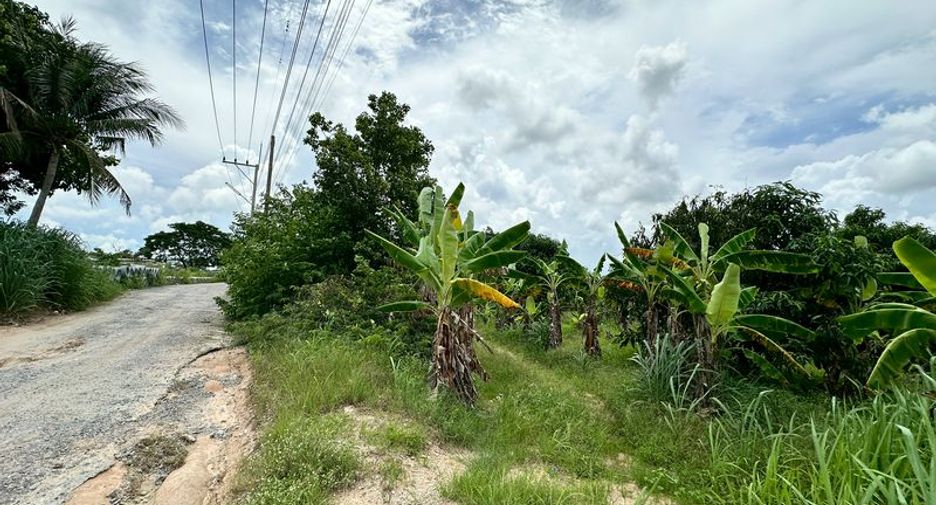 À vendre terrain à Si Racha, Chonburi