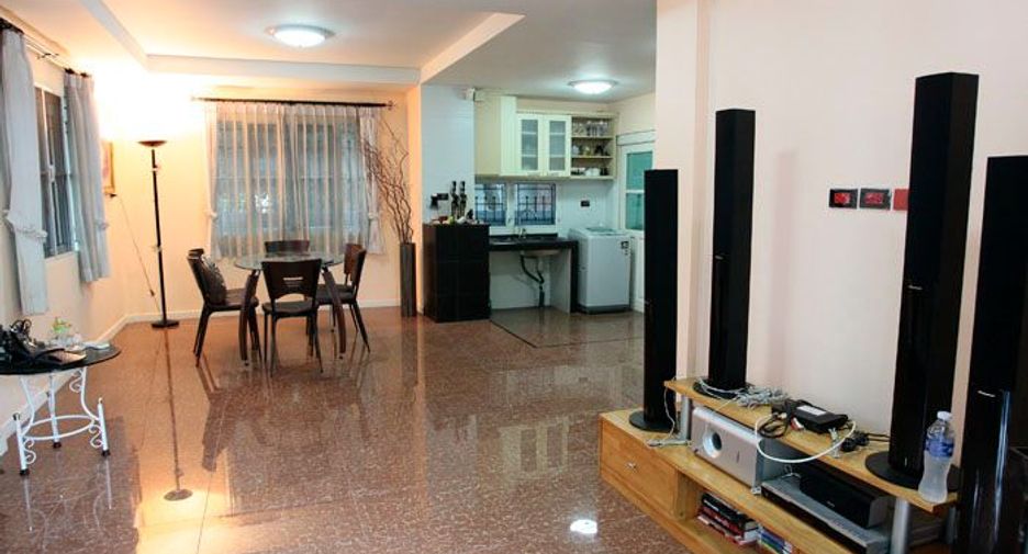 Продажа 3 спальни дом в Mueang Pathum Thani, Патумтани
