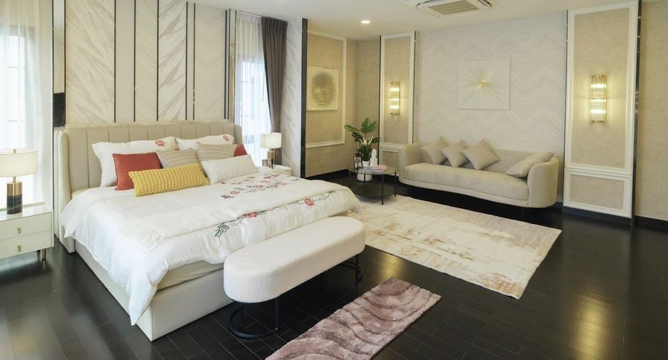 For sale 5 bedrooms house in Bang Phli, Samut Prakan