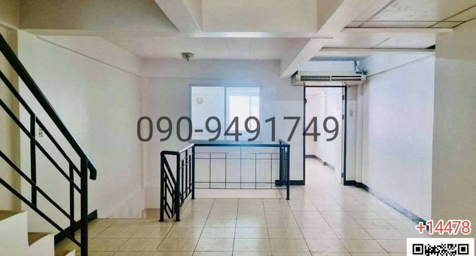 For sale 4 bedrooms retail Space in Lat Krabang, Bangkok