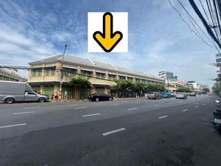 For rent and for sale 3 bed retail Space in Samphanthawong, Bangkok