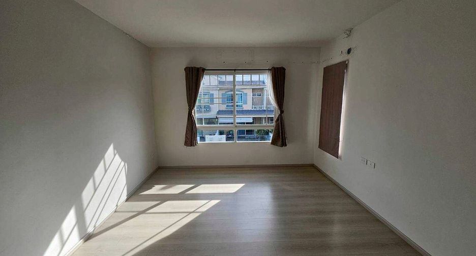 Reihenhaus zum Kauf mit 2 Zimmer in Bang Phli, Samut Prakan