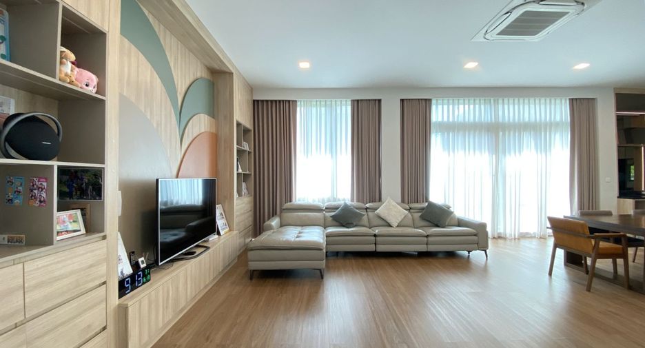 For rent and for sale 3 bedrooms house in Saphan Sung, Bangkok