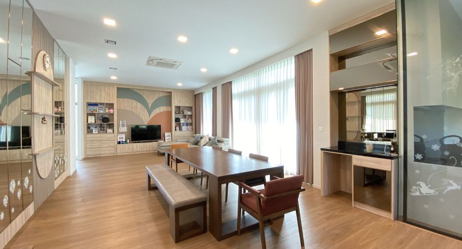 For rent and for sale 3 bedrooms house in Saphan Sung, Bangkok