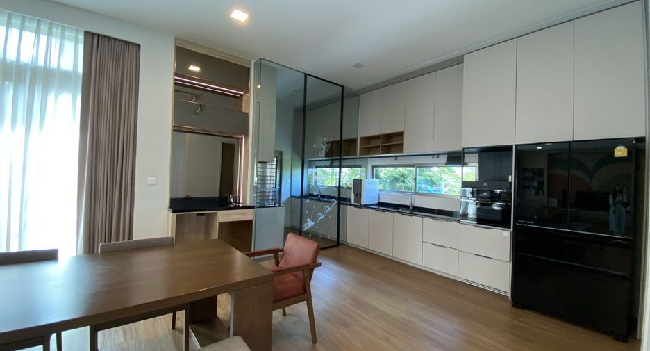 For rent and for sale 3 bedrooms house in Saphan Sung, Bangkok