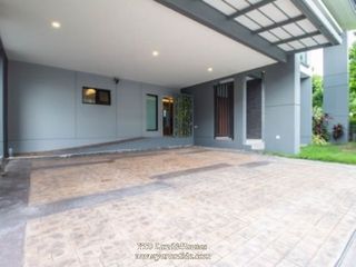 For rent and for sale 5 bed house in Bang Phli, Samut Prakan