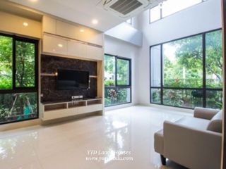 For rent and for sale 5 bed house in Bang Phli, Samut Prakan