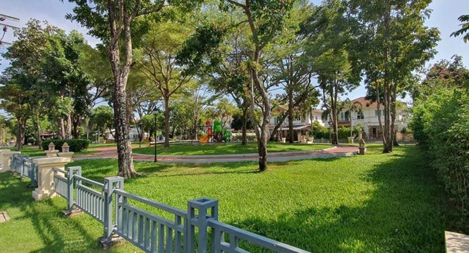 For sale 3 bedrooms house in Pak Kret, Nonthaburi