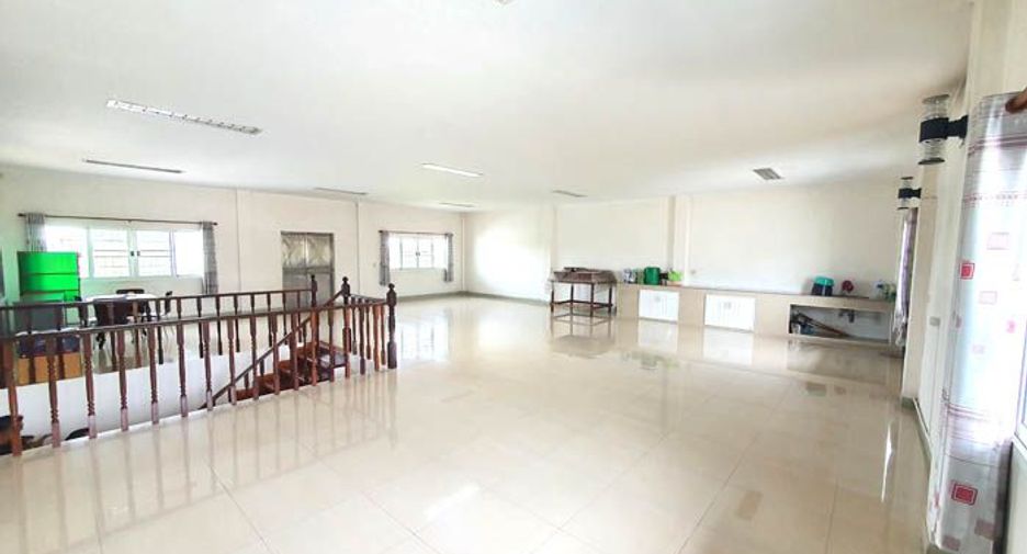 Lagerhaus zum Kauf mit 3 Zimmer in Bang Bua Thong, Nonthaburi
