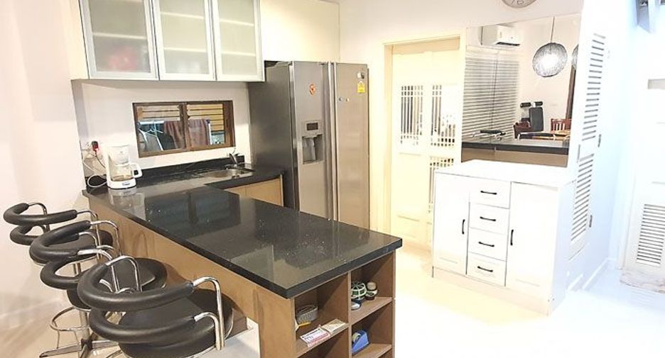 For sale 3 bedrooms house in Mueang Nonthaburi, Nonthaburi