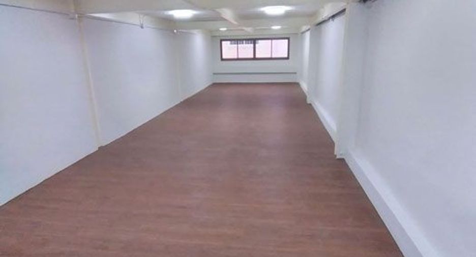 For sale 4 bedrooms retail Space in Rat Burana, Bangkok