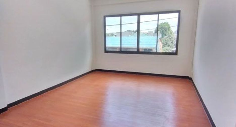 For sale 4 bedrooms retail Space in Rat Burana, Bangkok