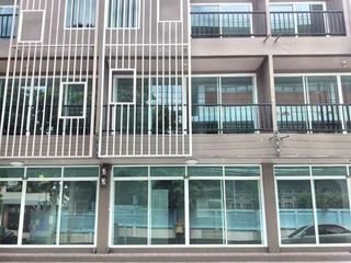 For sale 3 bed retail Space in Nong Khaem, Bangkok