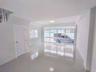 For sale 3 bed retail Space in Nong Khaem, Bangkok