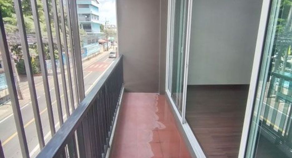For sale 3 bedrooms retail Space in Nong Khaem, Bangkok
