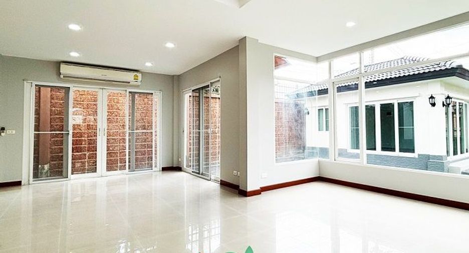 For sale 4 bed house in Pak Kret, Nonthaburi