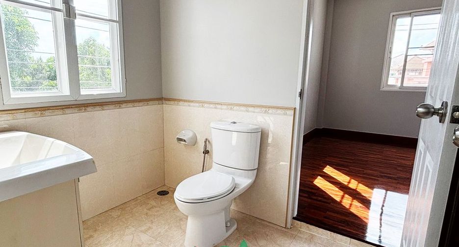 For sale 4 bed house in Pak Kret, Nonthaburi