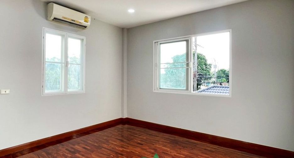 For sale 4 bed house in Pak Kret, Nonthaburi