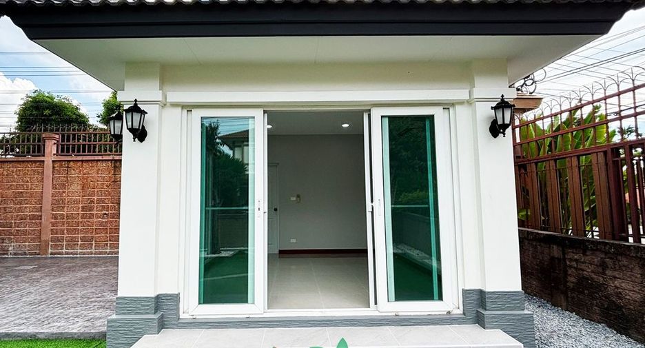 For sale 4 bed house in Pak Kret, Nonthaburi