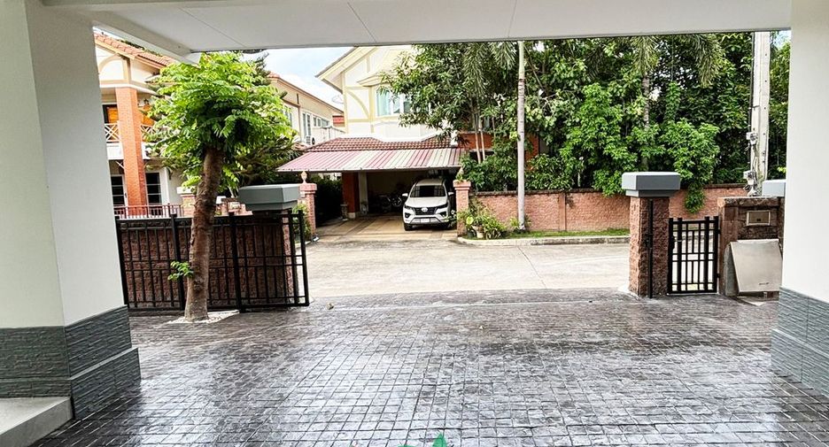 For sale 4 bed house in Pak Kret, Nonthaburi