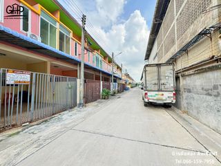 For sale 2 bed townhouse in Sam Phran, Nakhon Pathom