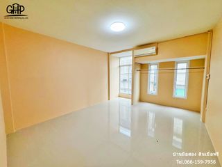 For sale 2 bed townhouse in Sam Phran, Nakhon Pathom