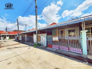 For sale 2 bed townhouse in Kantharawichai, Maha Sarakham
