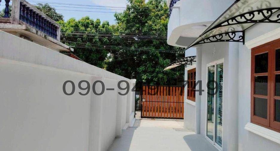 Casa en alquiler de 5 habitaciones en Min Buri, Bangkok