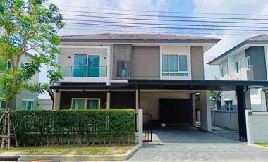 For sale 4 bedrooms house in Lat Krabang, Bangkok