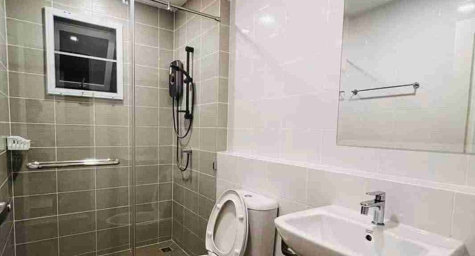 For sale 4 bedrooms house in Lat Krabang, Bangkok