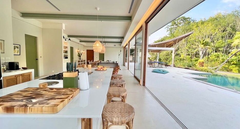 For sale 5 bedrooms villa in Mueang Krabi, Krabi