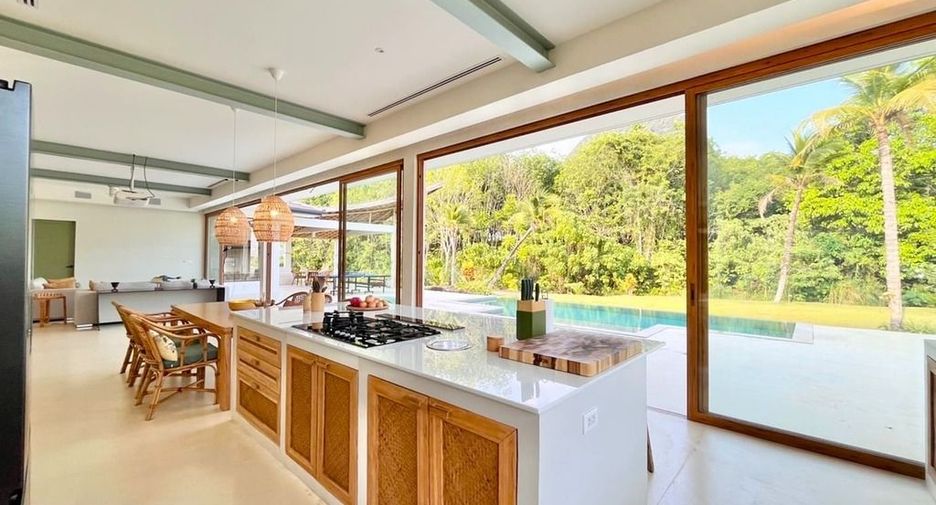 For sale 5 bedrooms villa in Mueang Krabi, Krabi