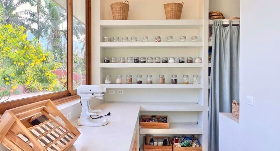 For sale 5 bedrooms villa in Mueang Krabi, Krabi