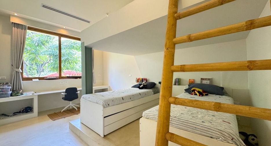 For sale 5 bedrooms villa in Mueang Krabi, Krabi