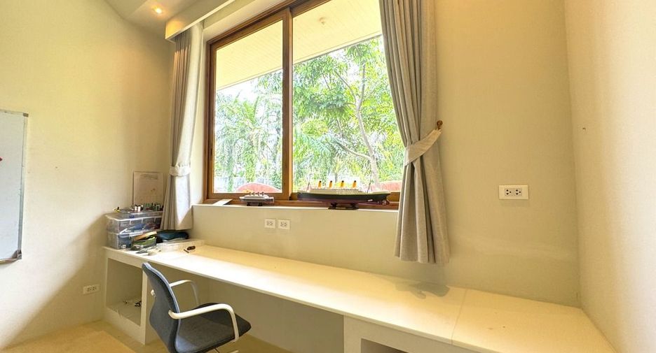 For sale 5 bedrooms villa in Mueang Krabi, Krabi
