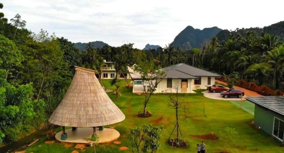 For sale 5 bedrooms villa in Mueang Krabi, Krabi