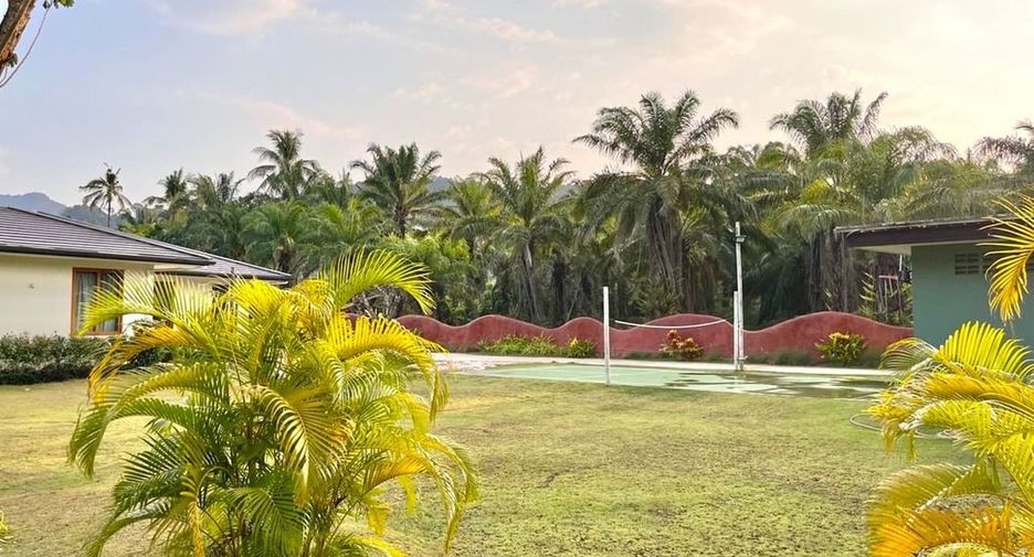 For sale 5 bedrooms villa in Mueang Krabi, Krabi