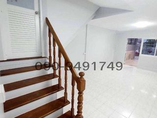 Reihenhaus zur Miete mit 2 Zimmer in Bangkok Noi, Bangkok
