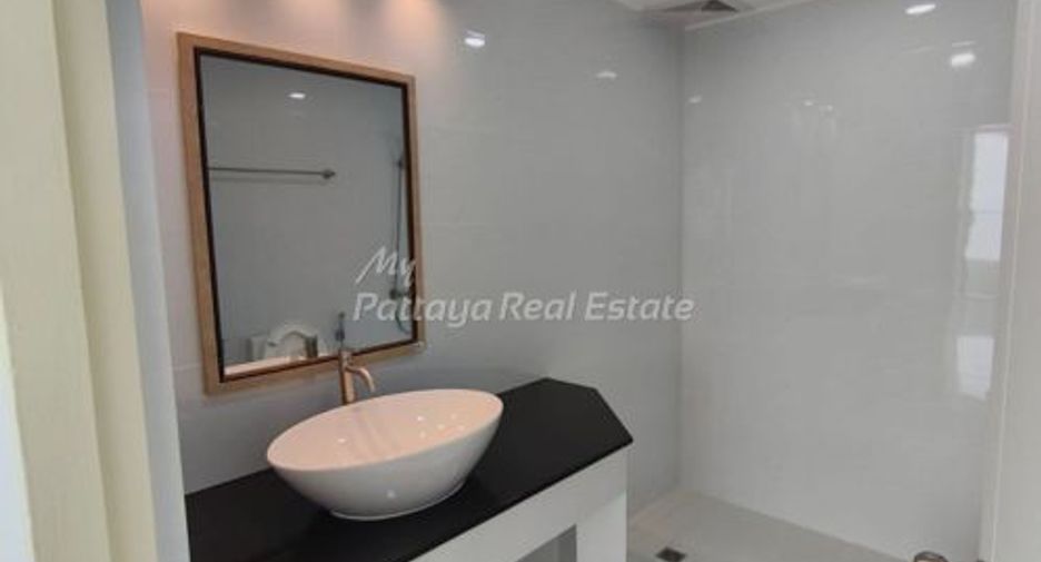 Condo en venta de 2 habitaciones en Sattahip, Chonburi
