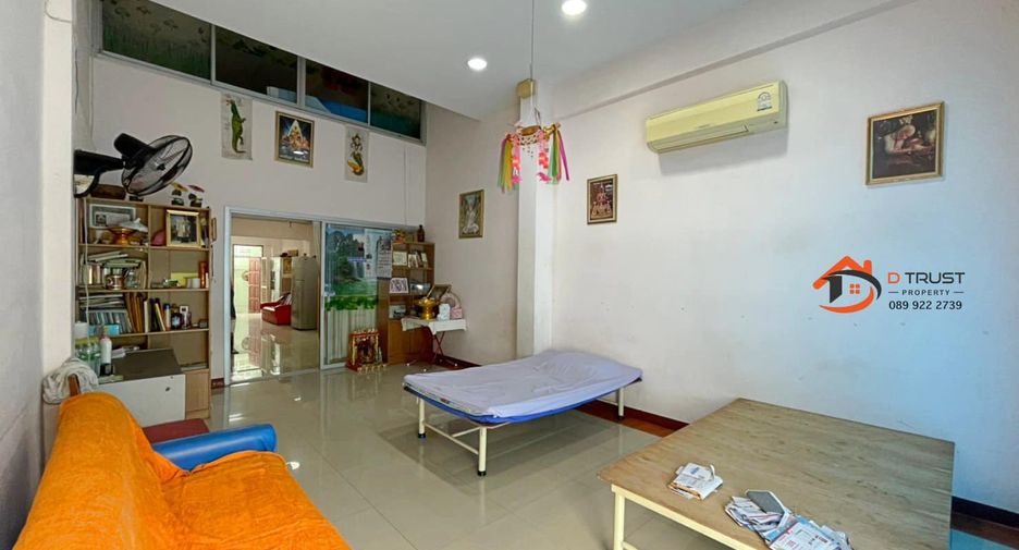 For sale 2 bedrooms retail Space in Mueang Samut Prakan, Samut Prakan