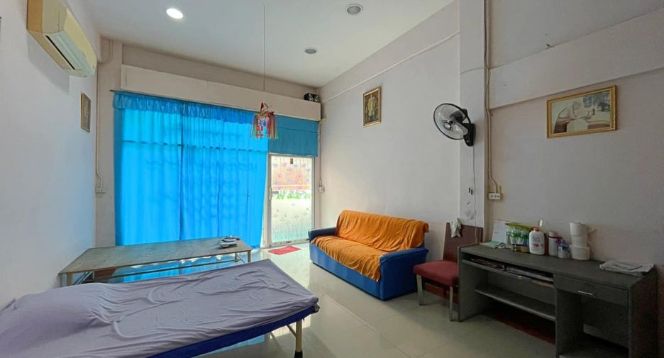 For sale 2 bedrooms retail Space in Mueang Samut Prakan, Samut Prakan