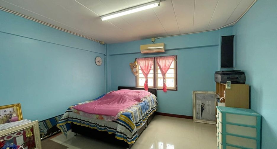 For sale 2 bedrooms retail Space in Mueang Samut Prakan, Samut Prakan