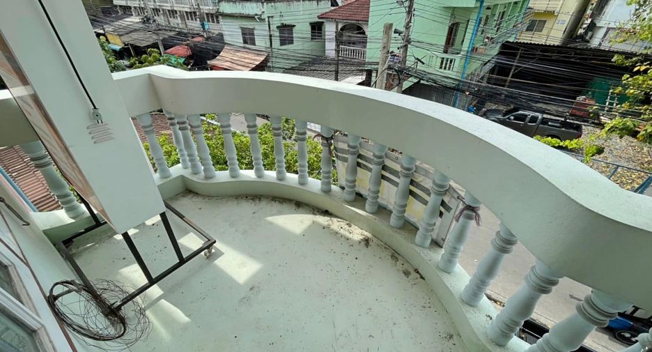 For sale 2 bedrooms retail Space in Mueang Samut Prakan, Samut Prakan