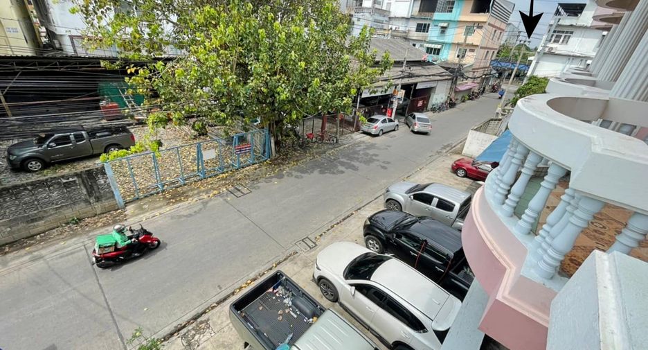 For sale 2 bedrooms retail Space in Mueang Samut Prakan, Samut Prakan