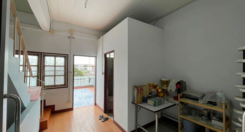 For sale 2 bedrooms retail Space in Mueang Samut Prakan, Samut Prakan